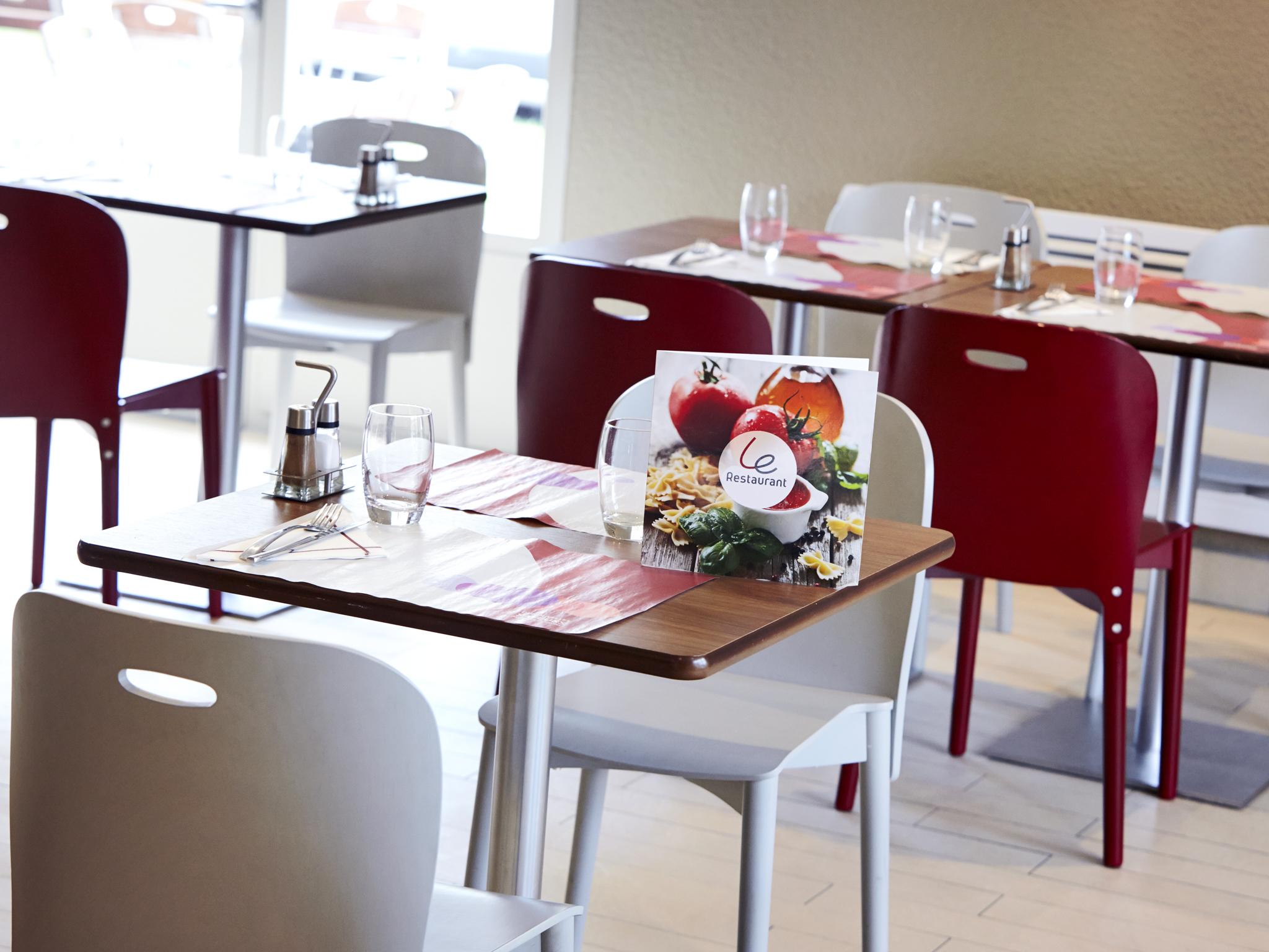 Campanile Chambery Hotell Eksteriør bilde